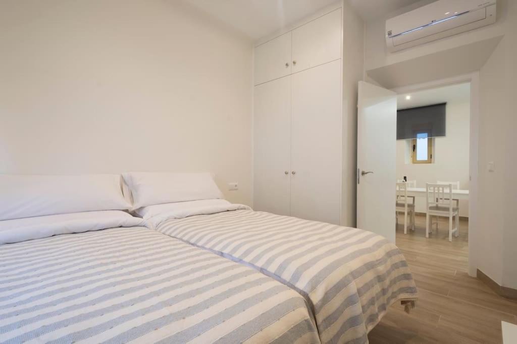 Hogar Del Lirio Apartment กรานาดา ภายนอก รูปภาพ